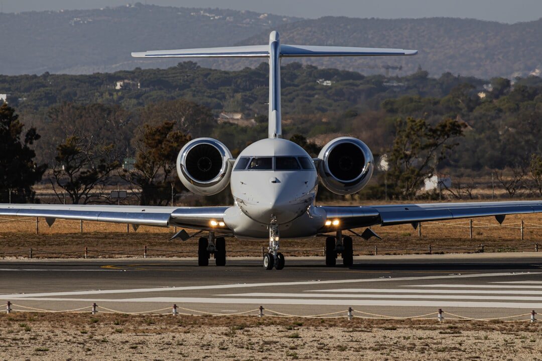 jennifer aniston on private jet